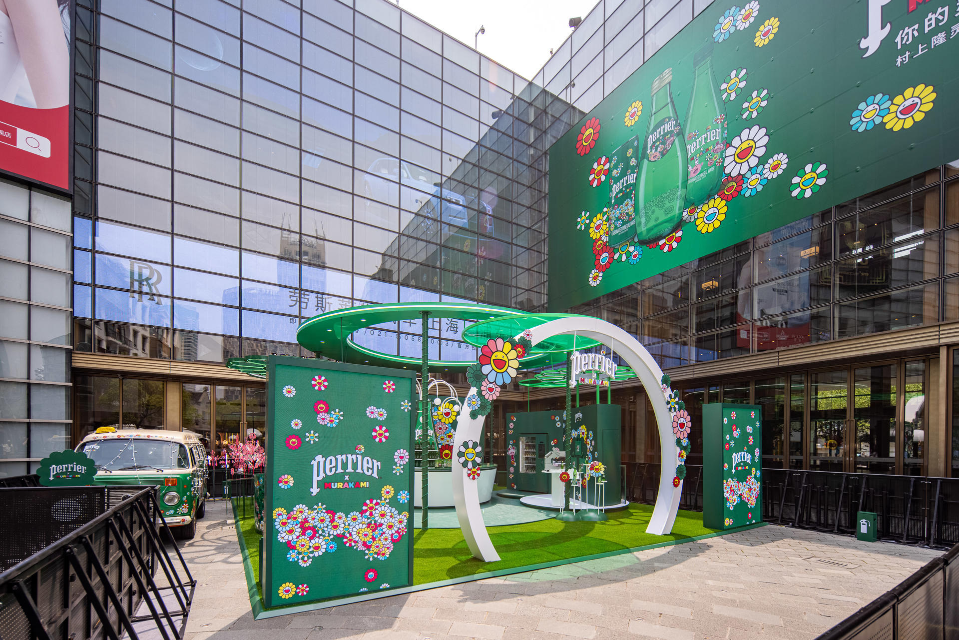 打卡Perrier村上隆灵感限量系列快闪店活动策划，让灵感自然冒泡 美陈网站 美陈前沿 