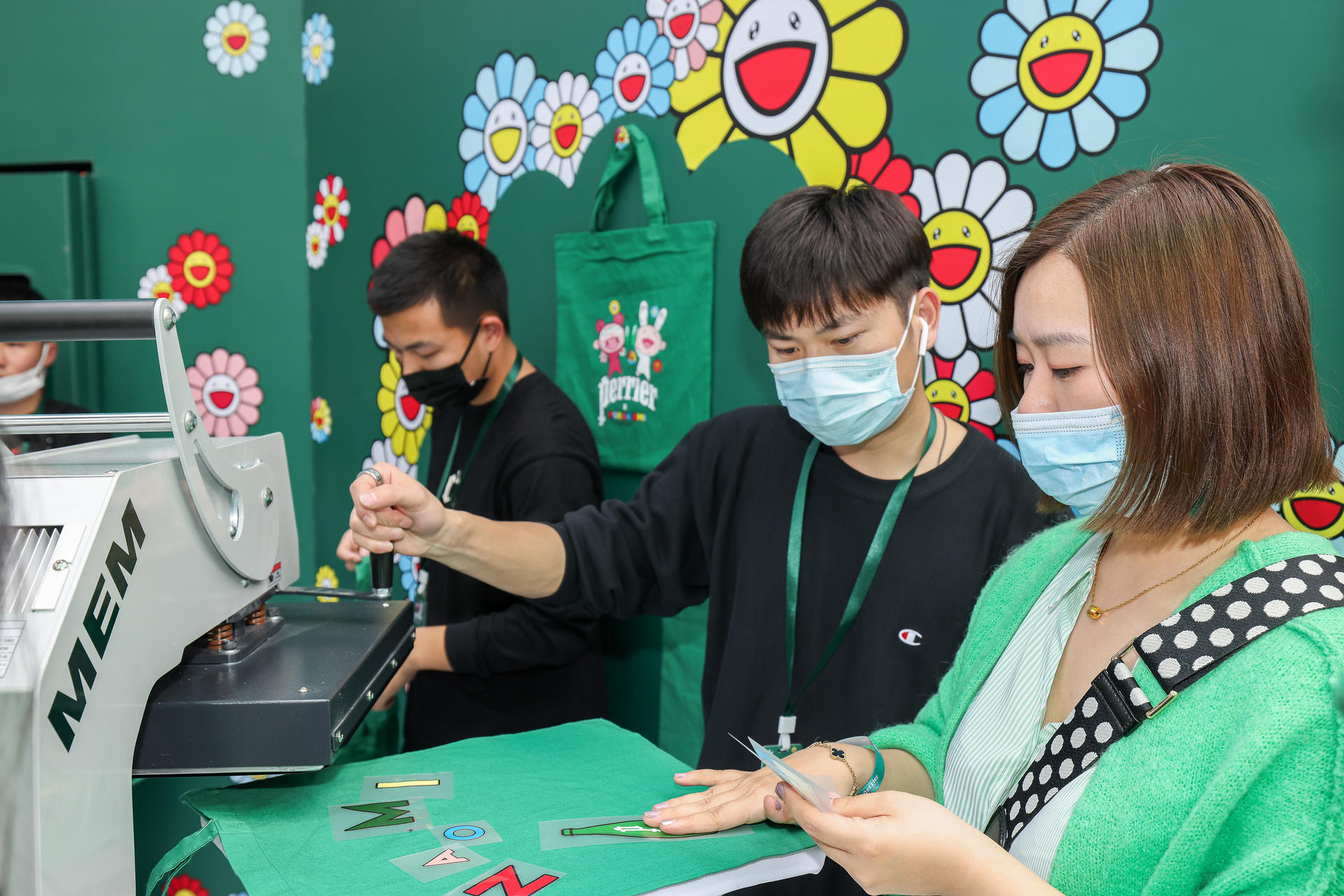 打卡Perrier村上隆灵感限量系列快闪店活动策划，让灵感自然冒泡 美陈网站 美陈前沿 