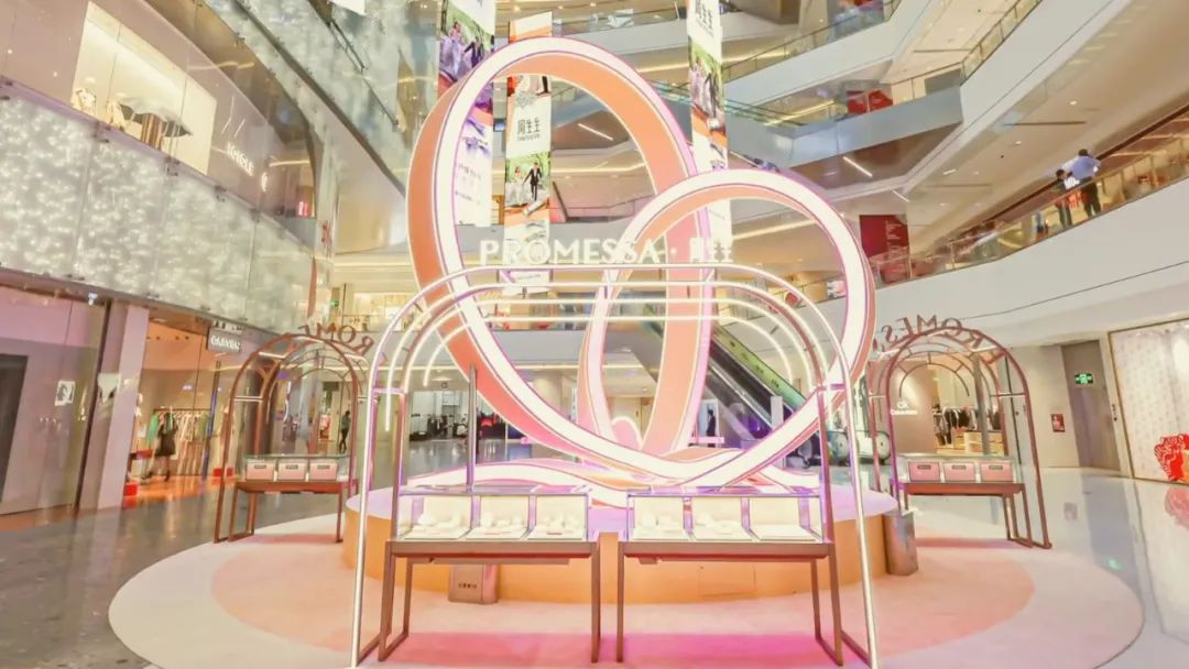 周生生PROMESSA甜度体验快闪活动策划打造巨型同心结装置，超吸睛 美陈网站 美陈前沿 