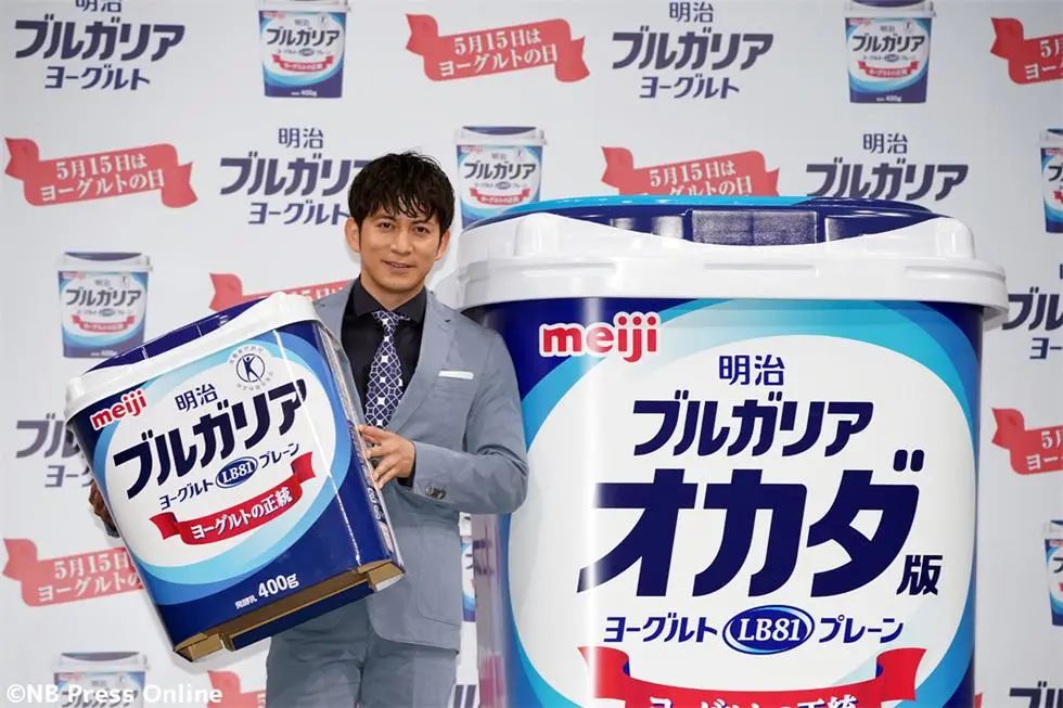 明治酸奶公园快闪店活动策划的巨大保加利亚酸奶的包装盒最吸睛了 美陈网站 美陈前沿 