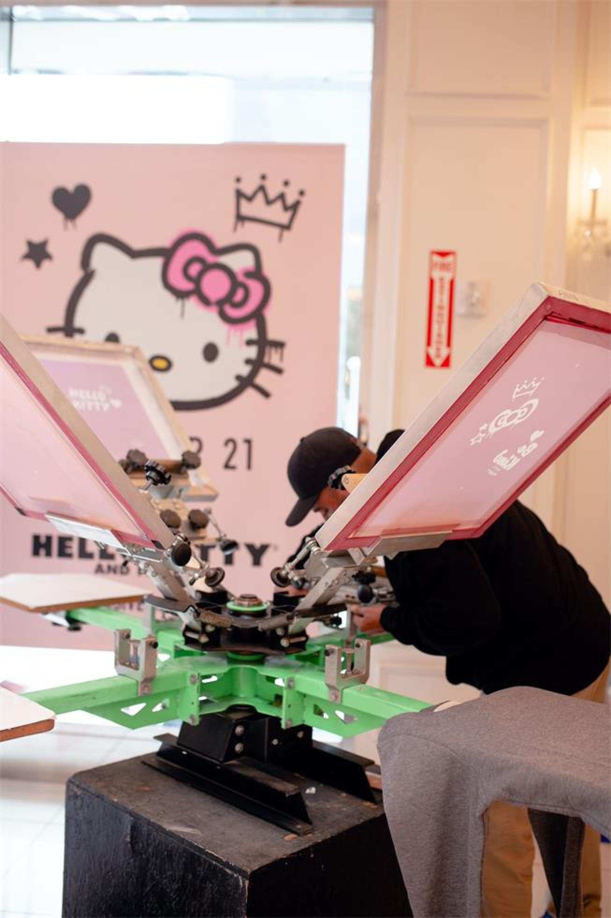 Forever 21携手三丽鸥公司打造了一场身临其境的快闪体验活动策划 美陈网站 美陈前沿 