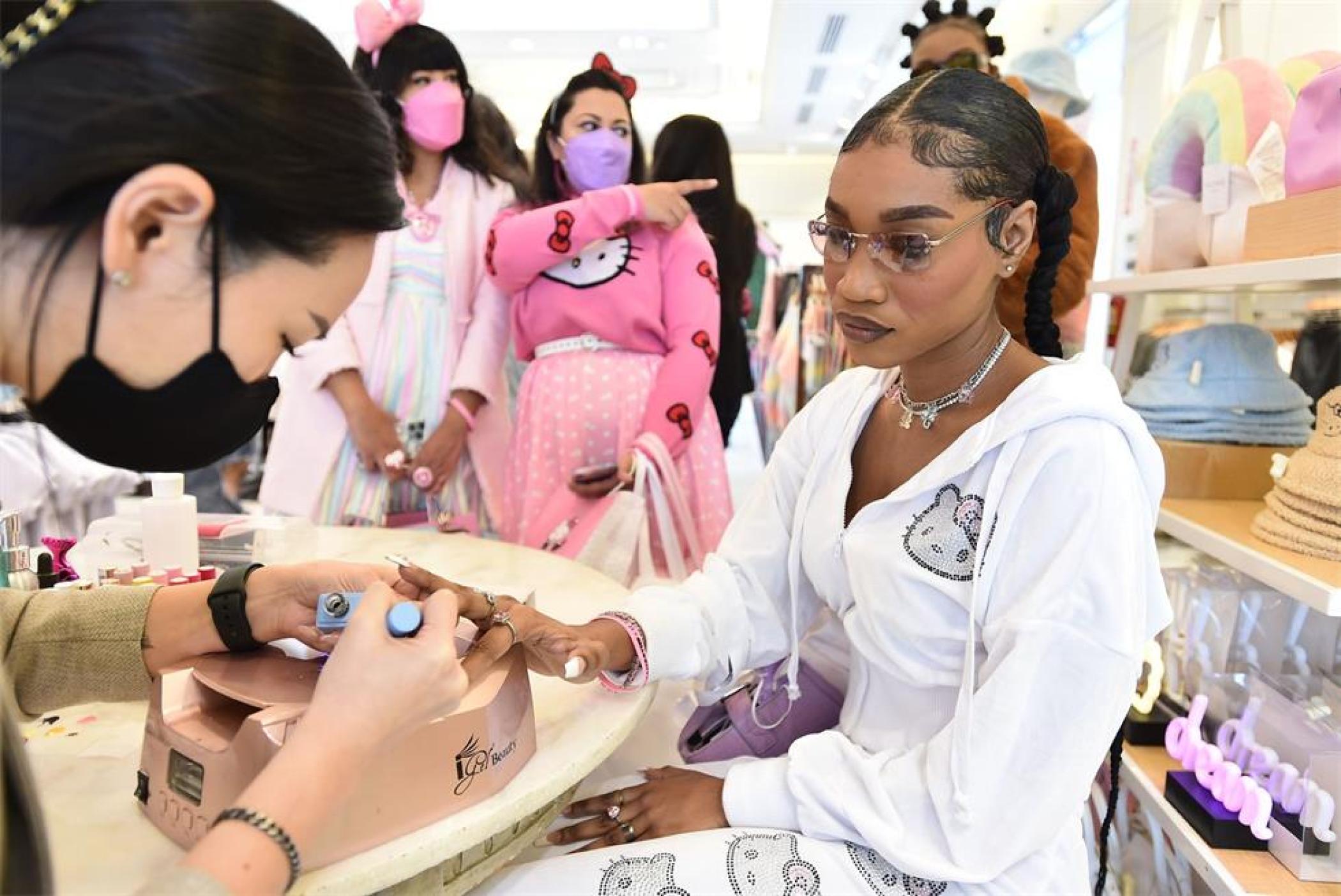 Forever 21携手三丽鸥公司打造了一场身临其境的快闪体验活动策划 美陈网站 美陈前沿 