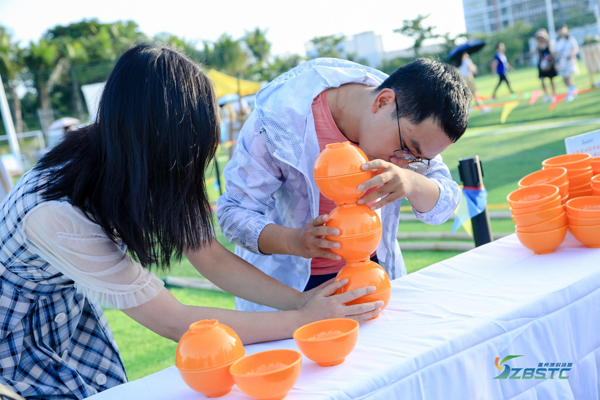 「守一生时光 寻四季花开」主题青春汇活动策划仿佛户外婚礼现场 美陈网站 美陈前沿 