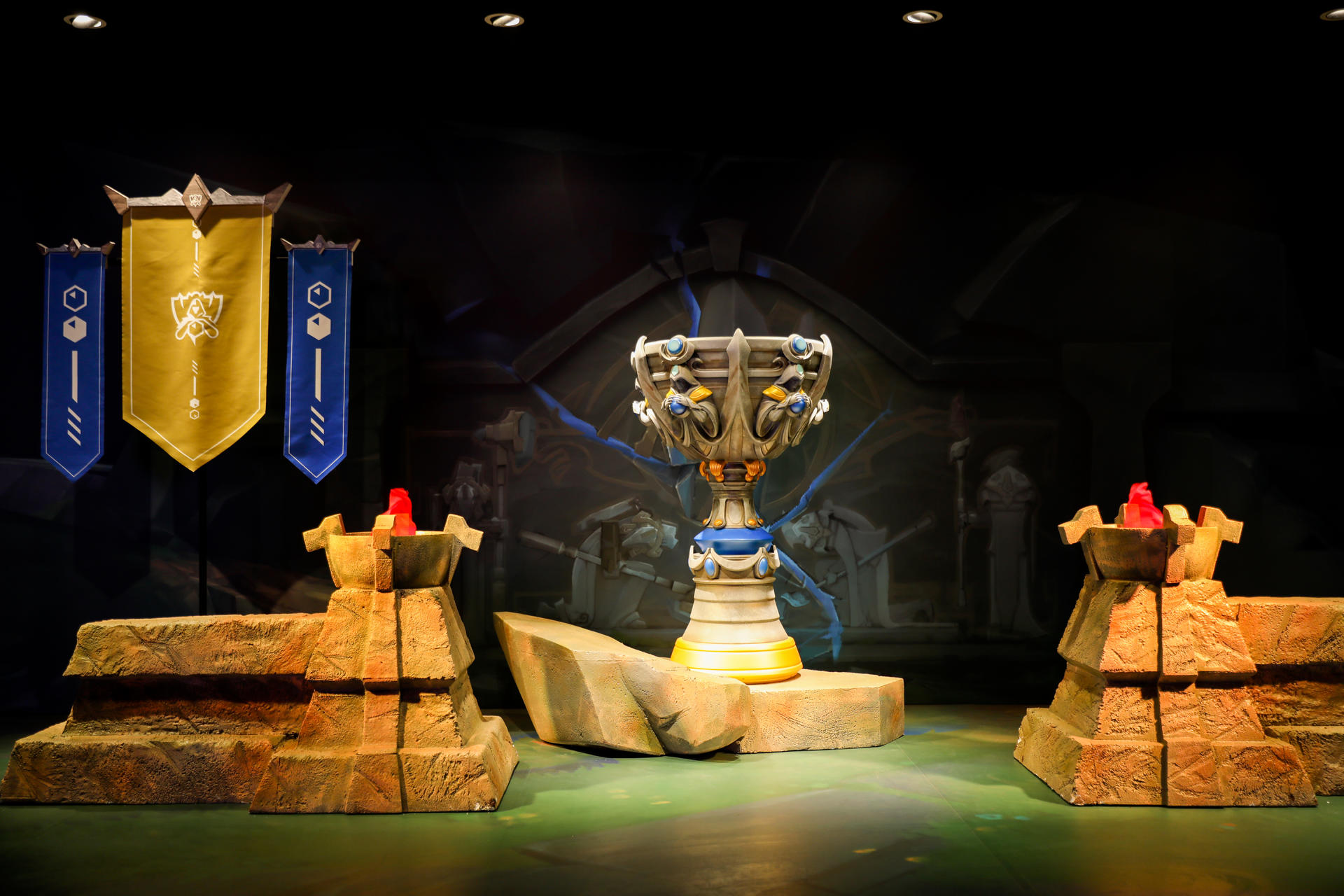 英雄联盟2021观赛派对活动策划刷爆朋友圈，体会线下观赛的超燃氛围 美陈网站 美陈前沿 