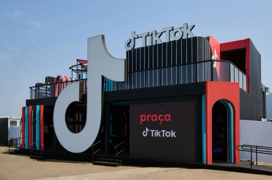 抖音在巴西市场上的第一次线下活动策划展示了品牌对音乐的热情 美陈网站 美陈前沿 