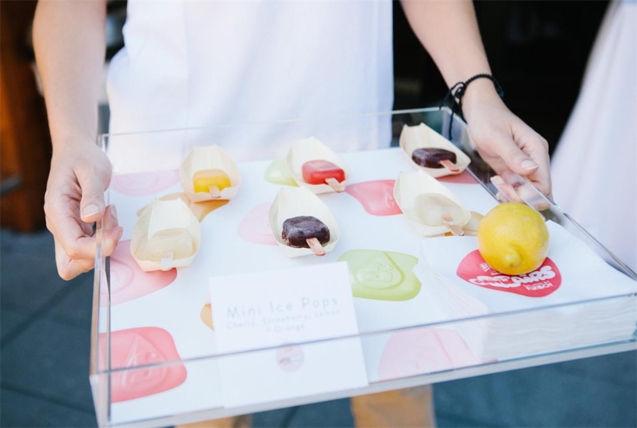 玛氏糖果在纽约办了一场泳池的体验派对活动「夏日工作日」活动策划 美陈网站 美陈前沿 