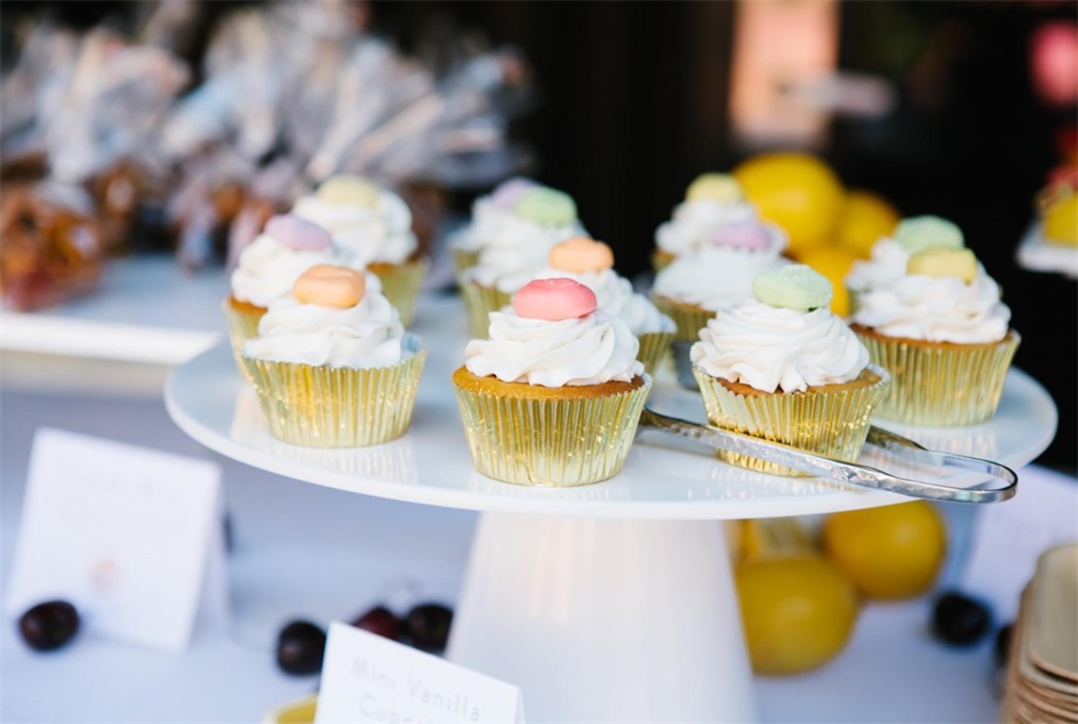 玛氏糖果在纽约办了一场泳池的体验派对活动「夏日工作日」活动策划 美陈网站 美陈前沿 