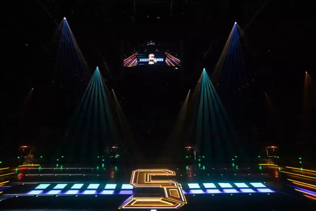 CFS打造了一场“零距离”的试听盛宴活动，裸眼3D投影秀惊险刺激 美陈网站 美陈前沿 