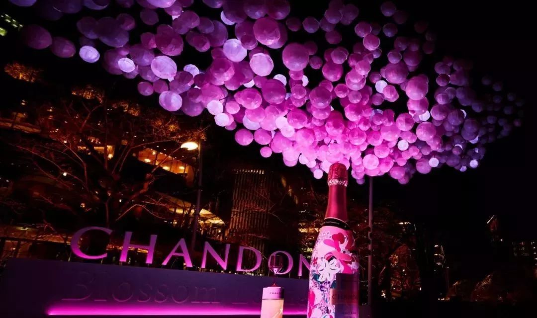 如此观赏性极强的气泡樱花展览活动，不走步一波太对不住它的美 美陈网站 美陈前沿 