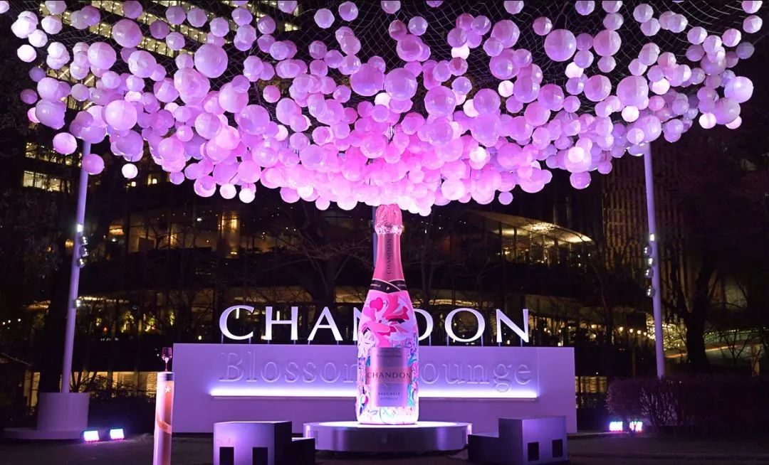 如此观赏性极强的气泡樱花展览活动，不走步一波太对不住它的美 美陈网站 美陈前沿 