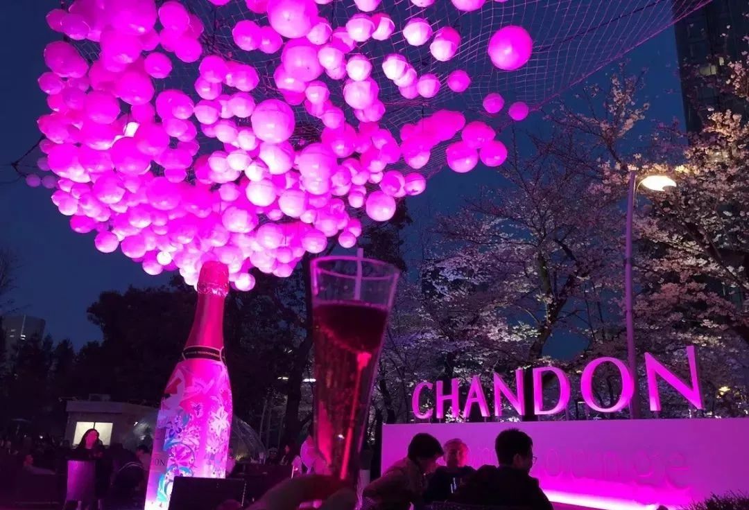 如此观赏性极强的气泡樱花展览活动，不走步一波太对不住它的美 美陈网站 美陈前沿 