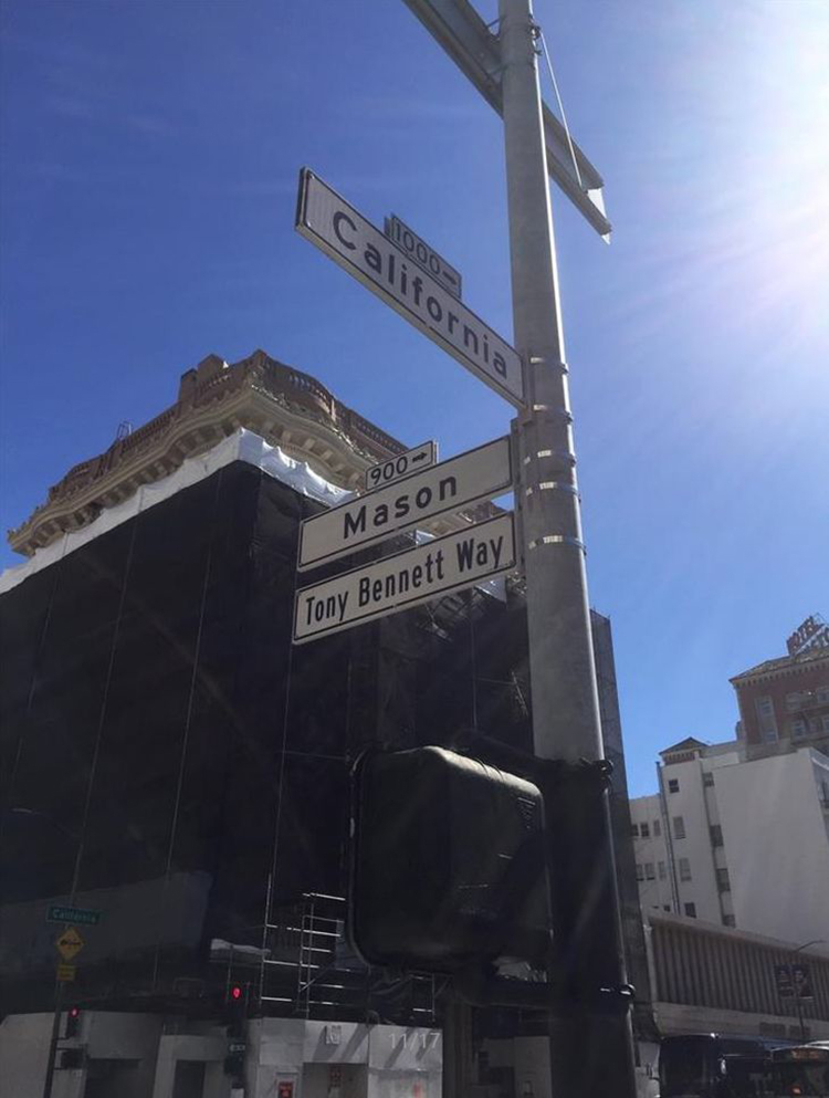 因为市歌，这座城市为他举办了铜像揭幕仪式活动，还有街道的命名 美陈网站 美陈前沿 