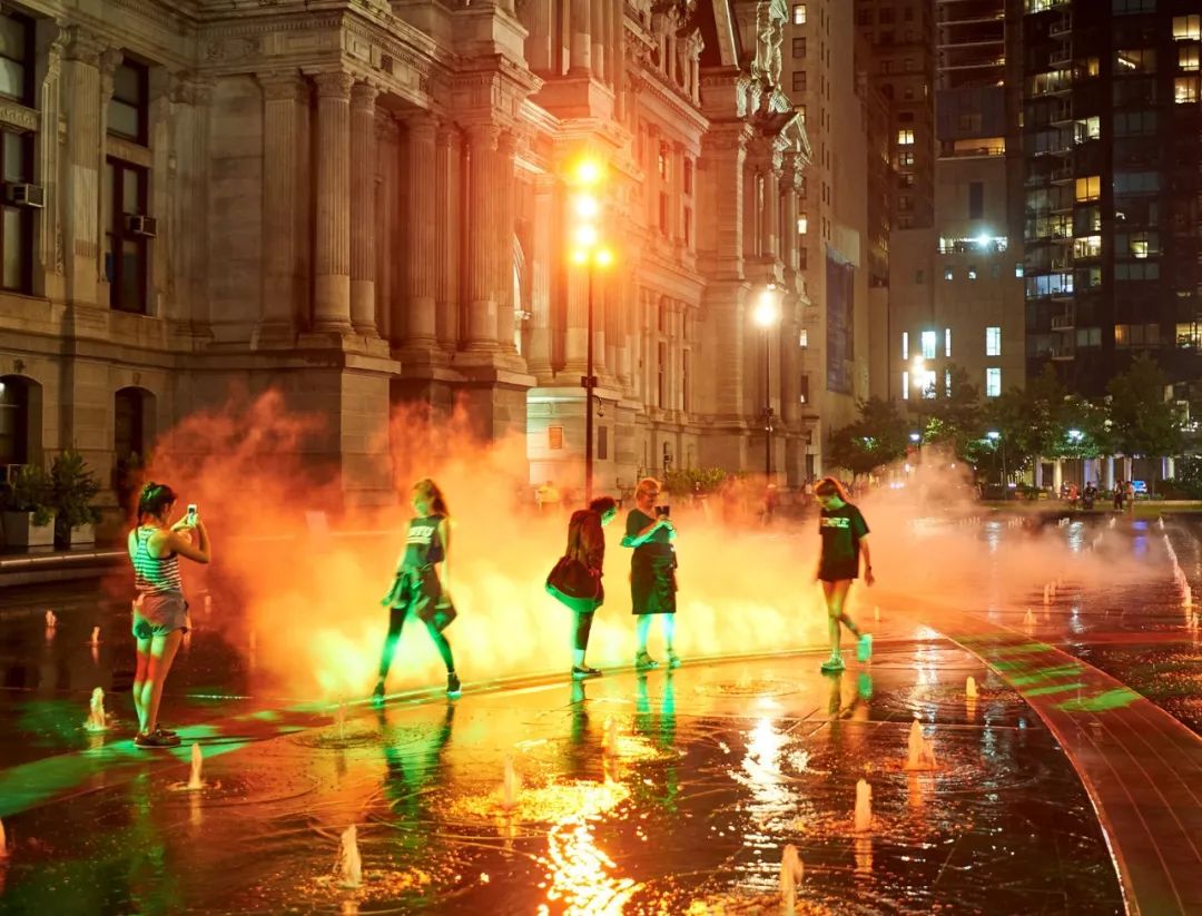 以光为契机，艺术展览活动让夏日的美梦这般延长 美陈网站 美陈前沿 