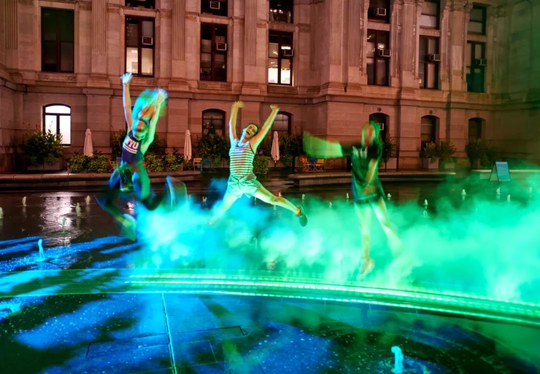 以光为契机，艺术展览活动让夏日的美梦这般延长 美陈网站 美陈前沿 