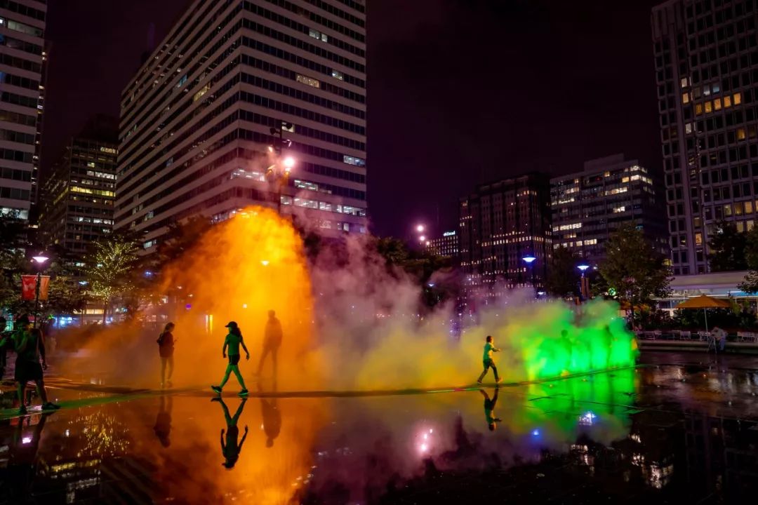 以光为契机，艺术展览活动让夏日的美梦这般延长 美陈网站 美陈前沿 