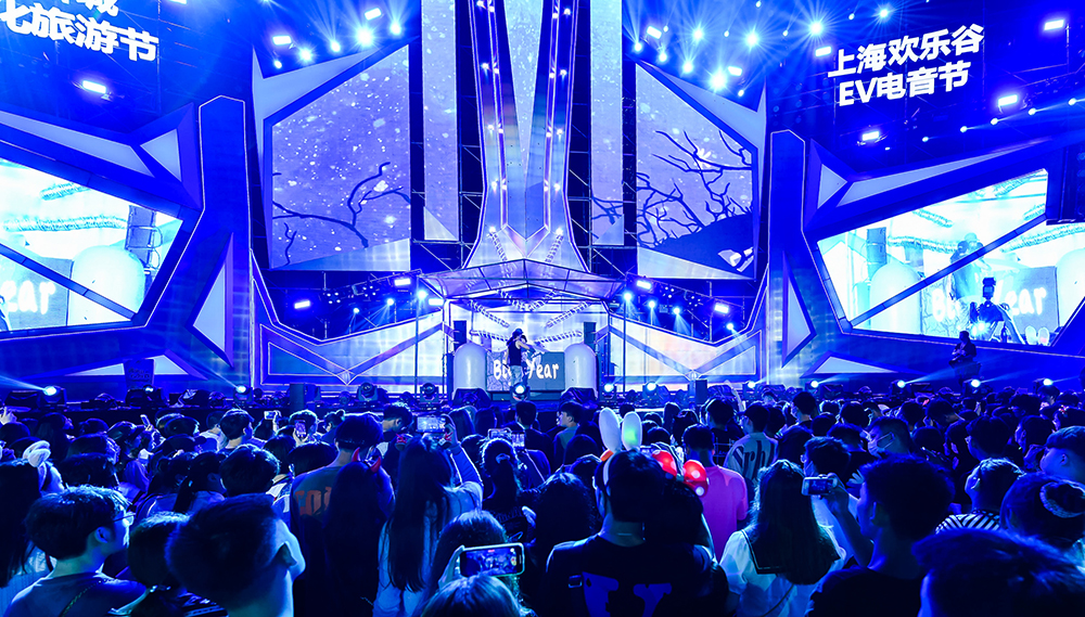 上海欢乐谷EV电音节活动化身迷幻宇宙，策划的主题派对燃爆夏日 美陈网站 美陈前沿 
