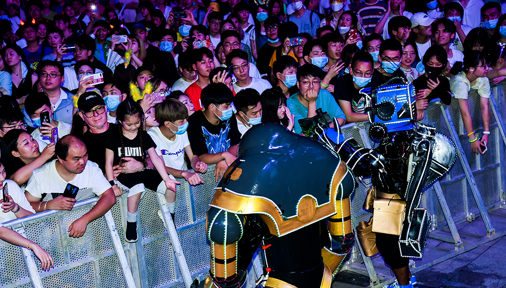 上海欢乐谷EV电音节活动化身迷幻宇宙，策划的主题派对燃爆夏日 美陈网站 美陈前沿 