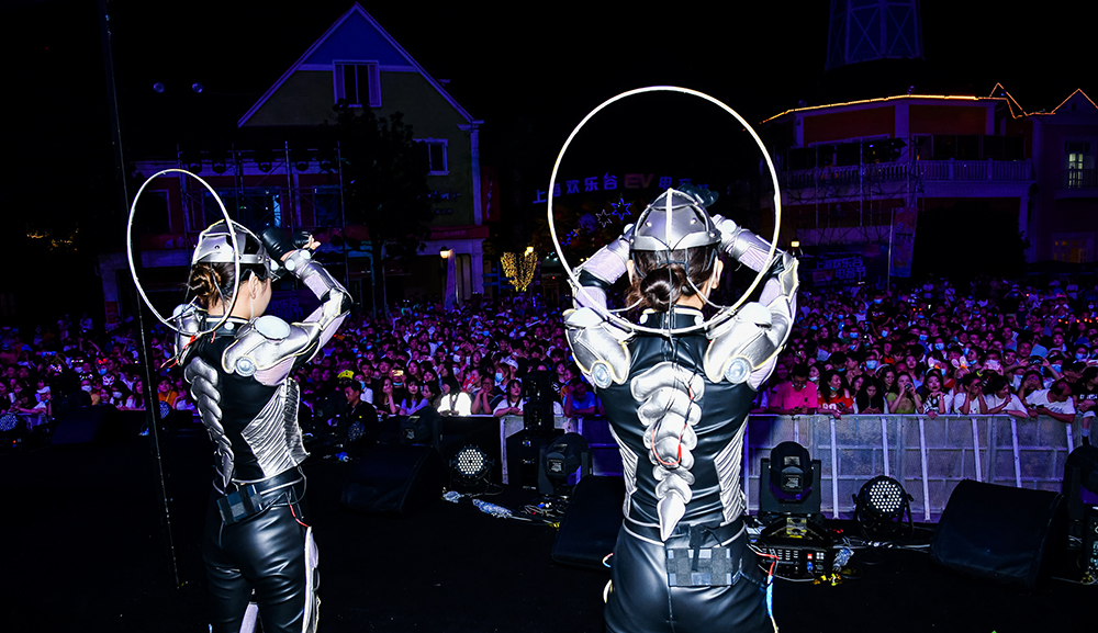 上海欢乐谷EV电音节活动化身迷幻宇宙，策划的主题派对燃爆夏日 美陈网站 美陈前沿 