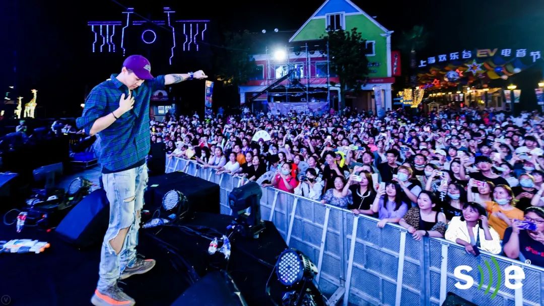 上海欢乐谷EV电音节活动化身迷幻宇宙，策划的主题派对燃爆夏日 美陈网站 美陈前沿 