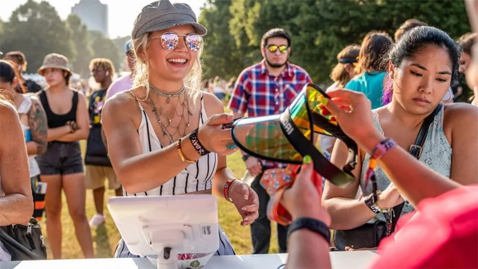 现代汽车音乐节上的体验活动策划的巨大帐篷吸引了超多注意力 美陈网站 美陈前沿 