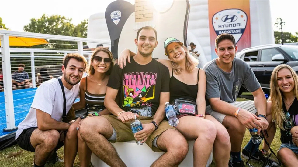 现代汽车音乐节上的体验活动策划的巨大帐篷吸引了超多注意力 美陈网站 美陈前沿 