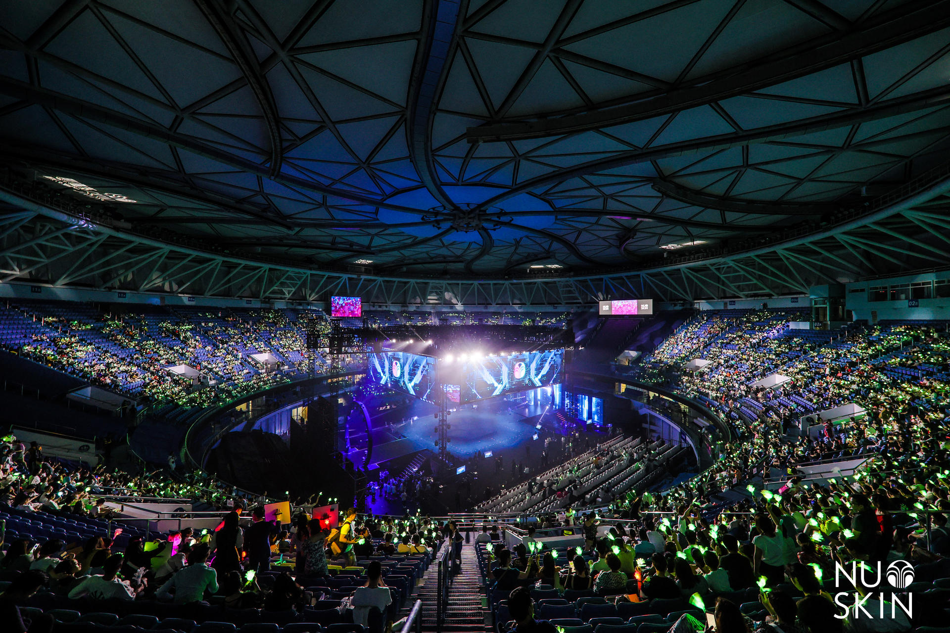 如新超级年会活动策划以年轻人喜欢的方式点燃了全场激情 美陈网站 美陈前沿 