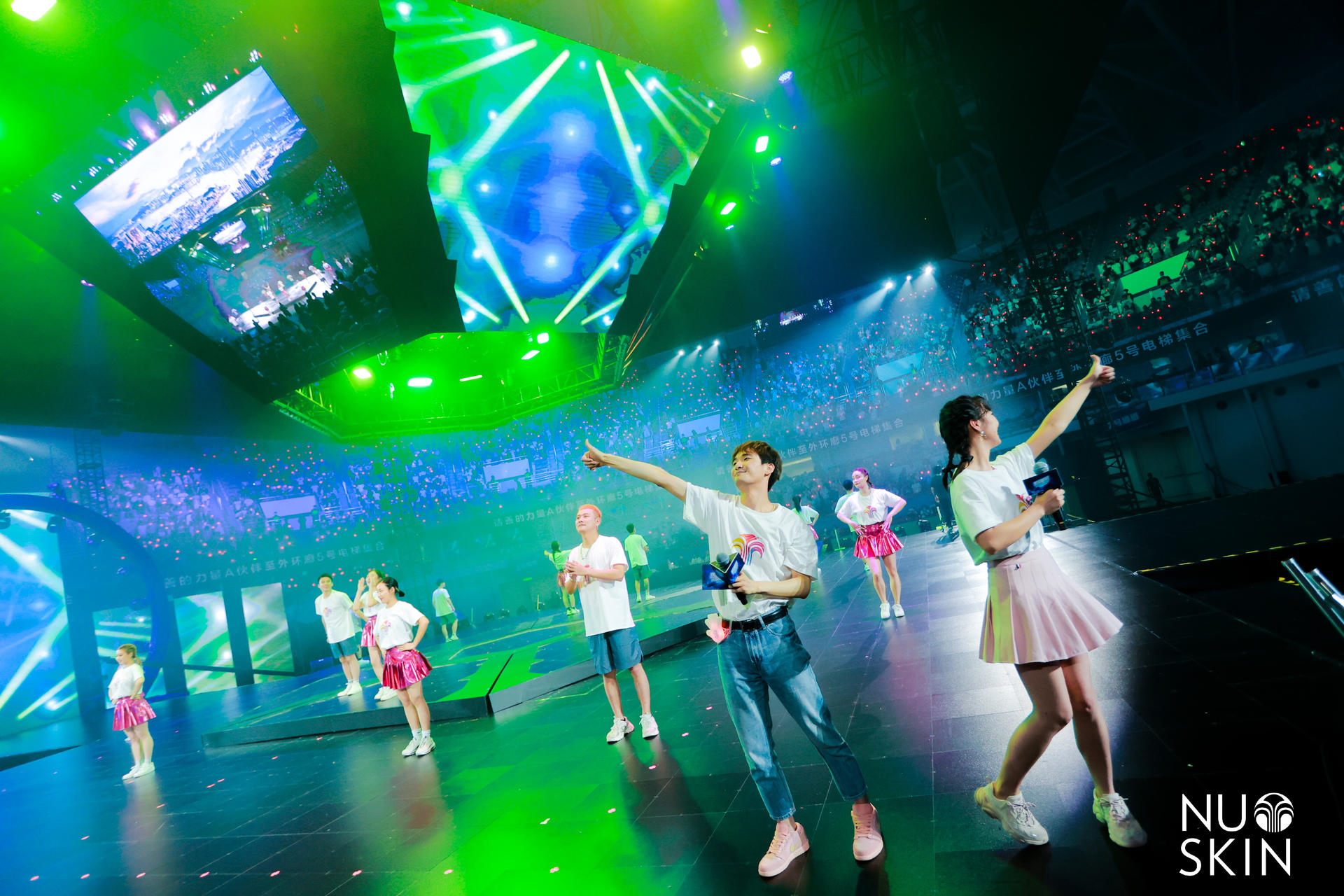 如新超级年会活动策划以年轻人喜欢的方式点燃了全场激情 美陈网站 美陈前沿 