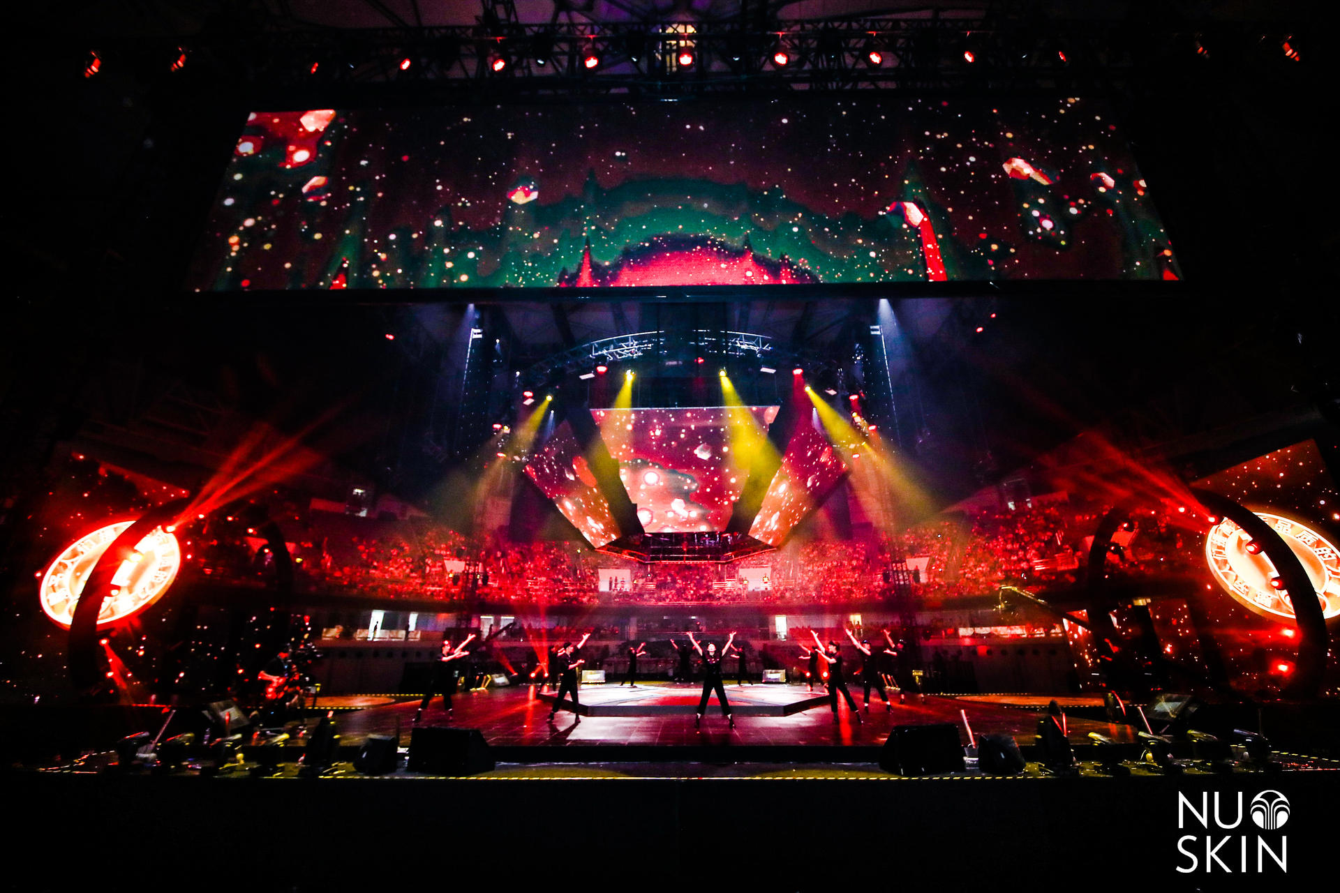 如新超级年会活动策划以年轻人喜欢的方式点燃了全场激情 美陈网站 美陈前沿 