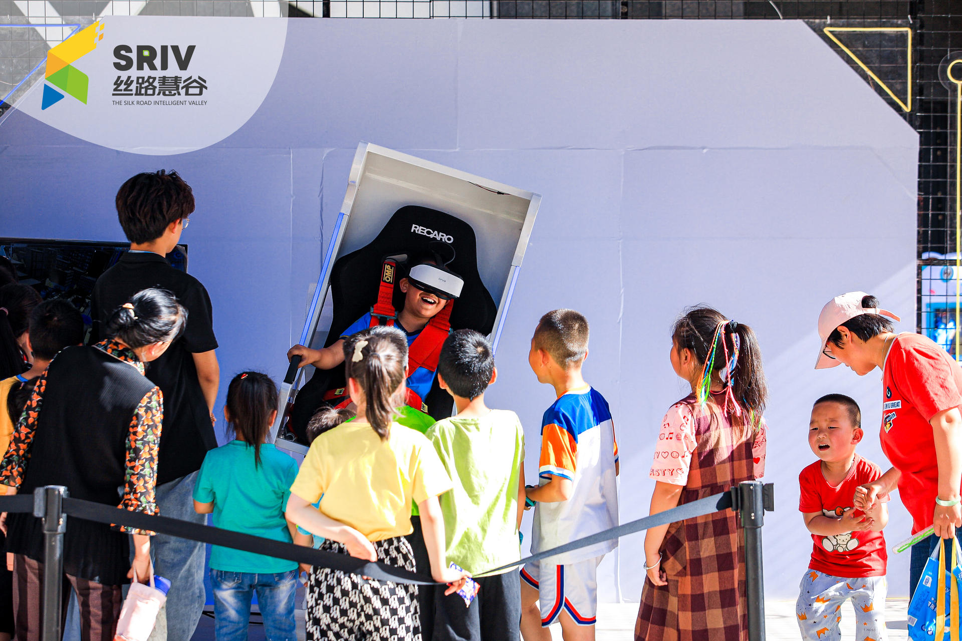 概念街区开街仪式活动策划空降知名乐队，爆梗频出尖叫不断 美陈网站 美陈前沿 