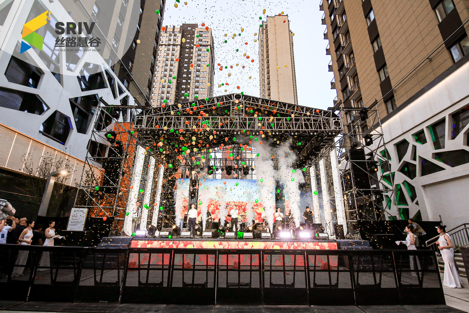 概念街区开街仪式活动策划空降知名乐队，爆梗频出尖叫不断 美陈网站 美陈前沿 