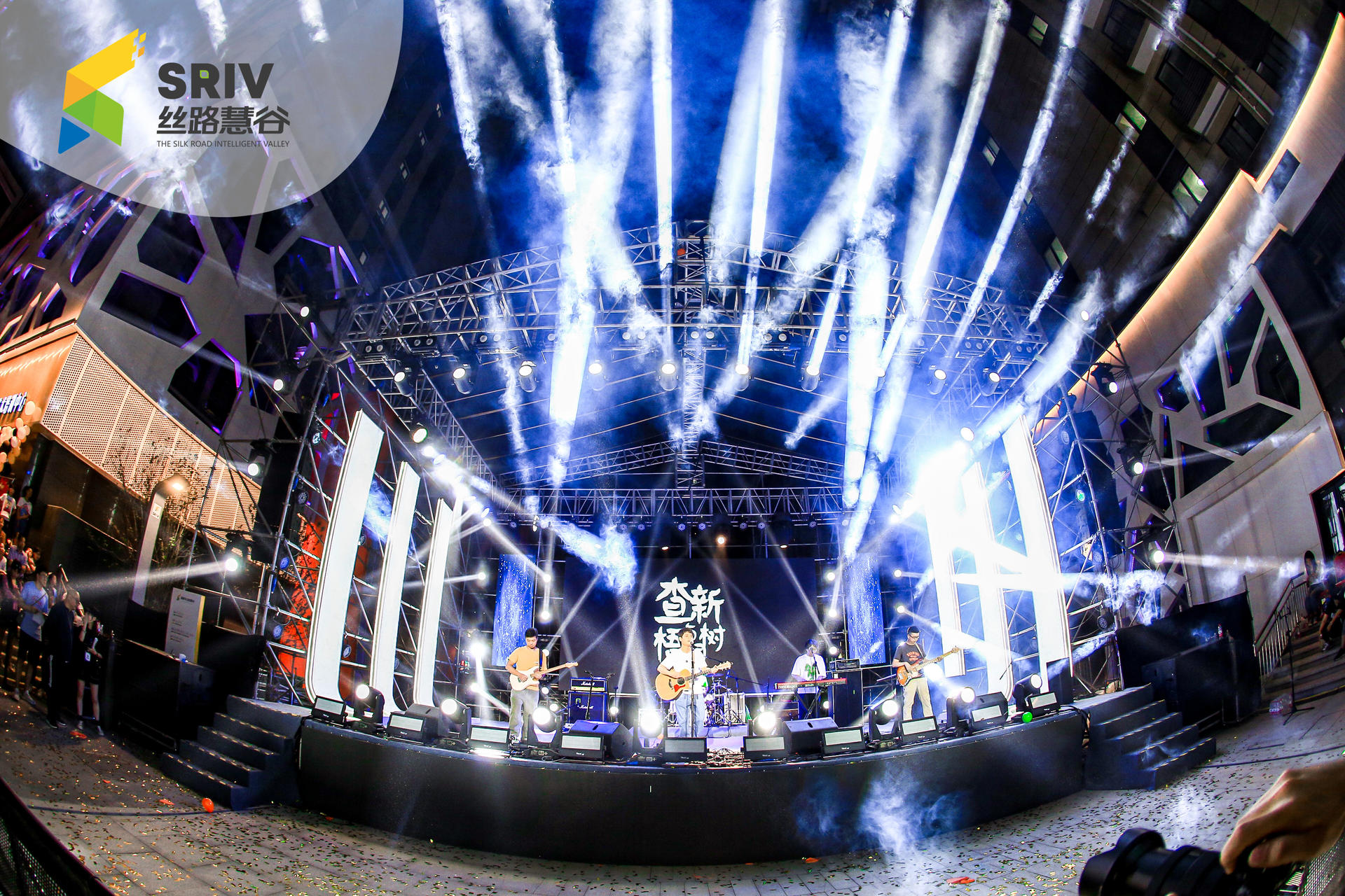 概念街区开街仪式活动策划空降知名乐队，爆梗频出尖叫不断 美陈网站 美陈前沿 