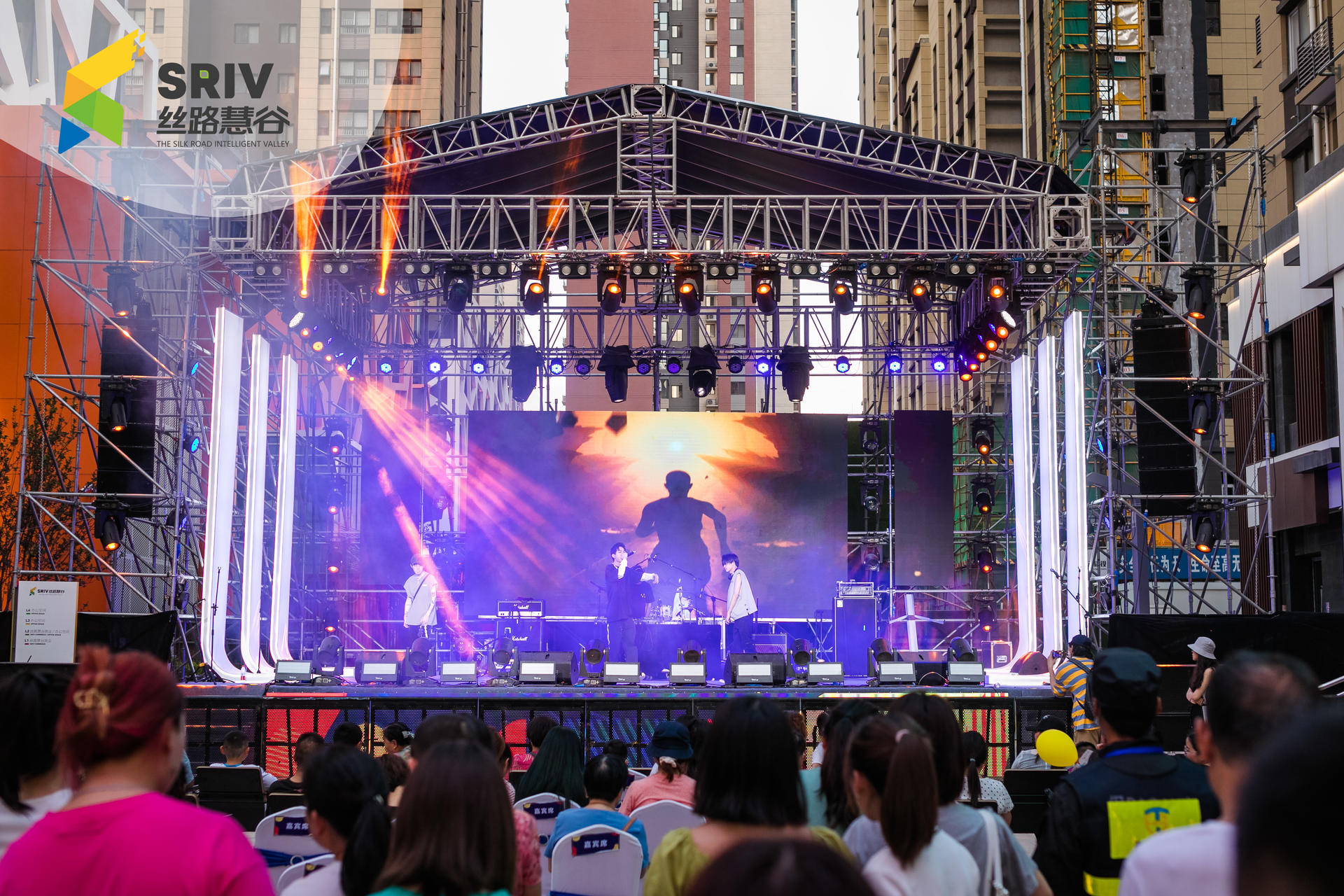 概念街区开街仪式活动策划空降知名乐队，爆梗频出尖叫不断 美陈网站 美陈前沿 