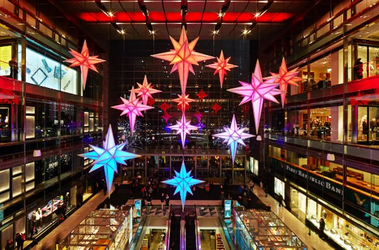 Holiday Under the Stars大型灯光秀活动策划的12颗星星很耀眼