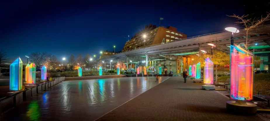 百老汇新宠「Prismatica」互动灯光展览活动策划装置美极了