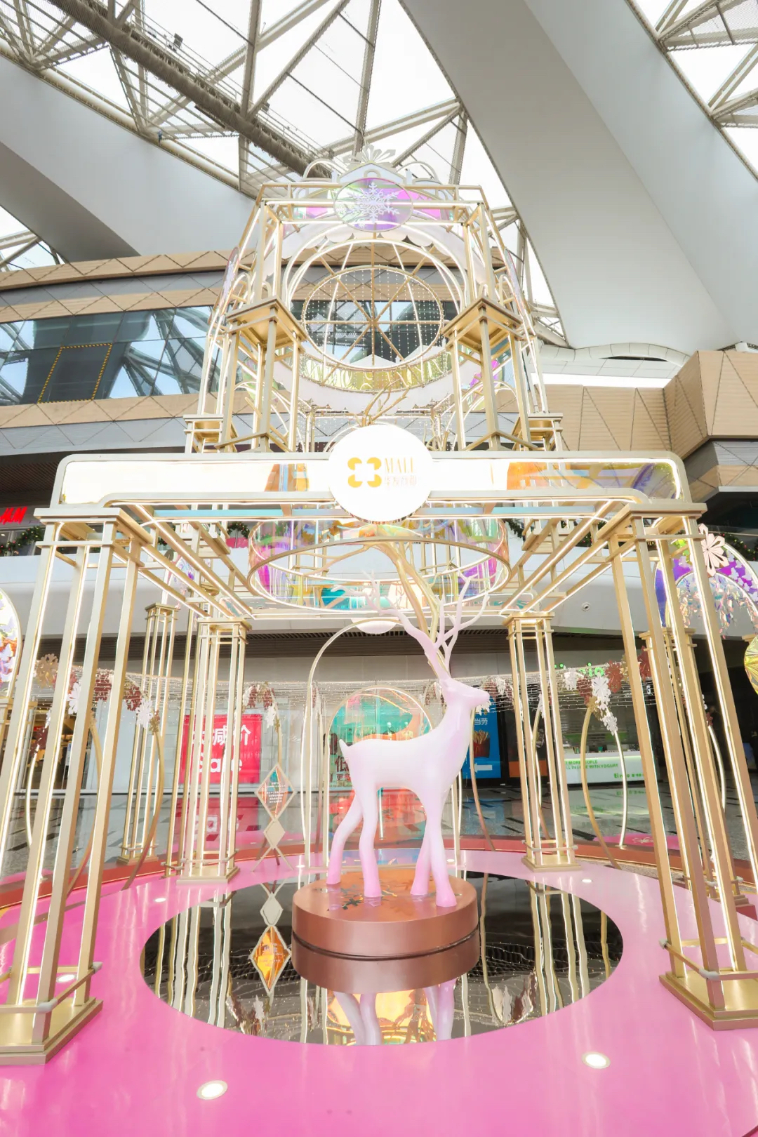 用一场雪域精灵的冬季美陈展览活动策划，为寒冬奉上温暖的希望