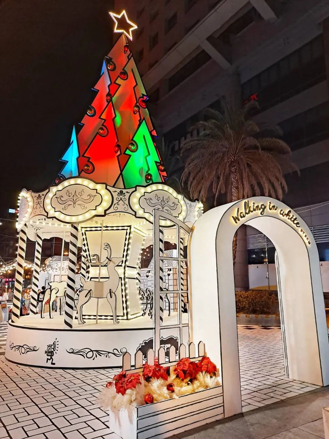 台湾新光新天地2D超现实耶诞活动策划的美陈设计秒变网红打卡圣地