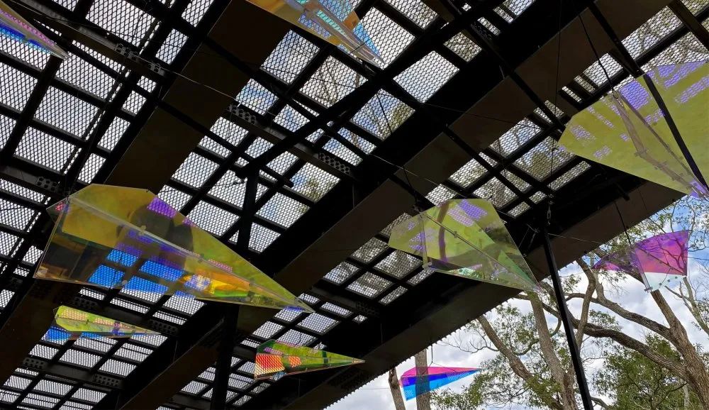 台湾艺术会展活动的这个逐梦飞翔装置唤起了我们童年的记忆