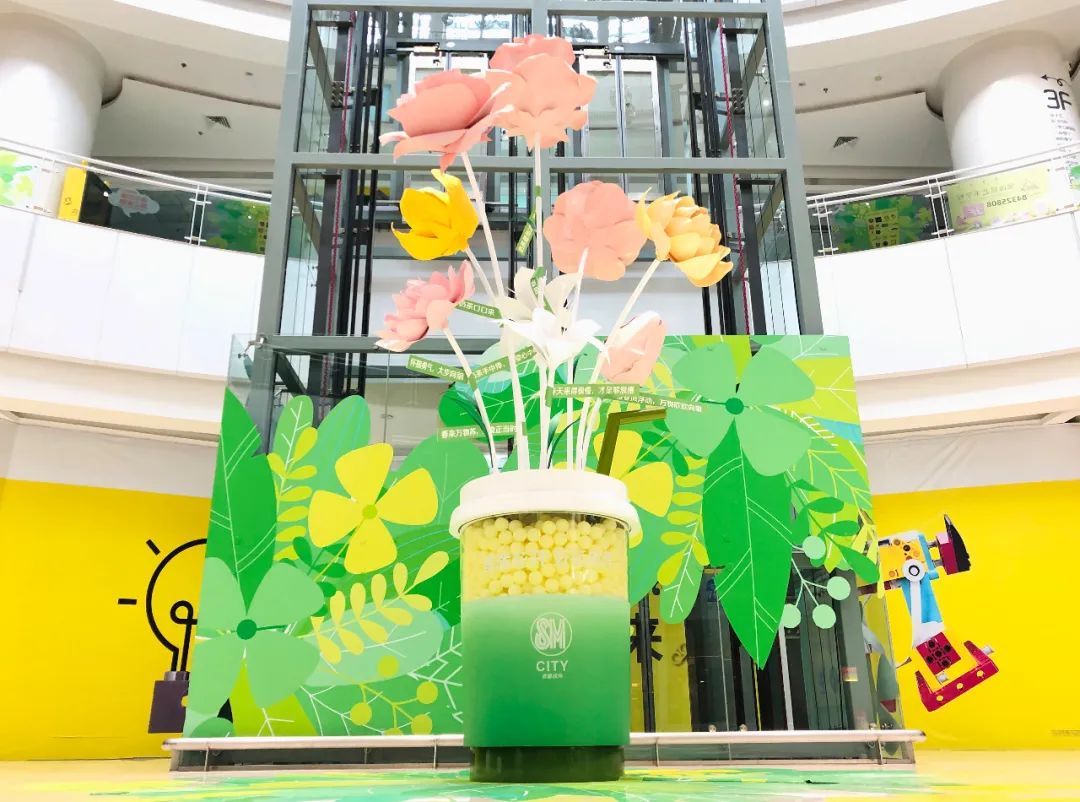 用一场春暖花开的美陈展览活动感受春的气息，向阳新生