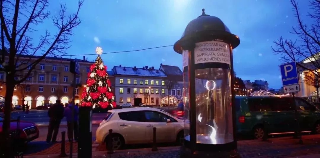 西班牙的这家气泡酒在市街头的这个快闪店活动竟然还会魔法,神奇