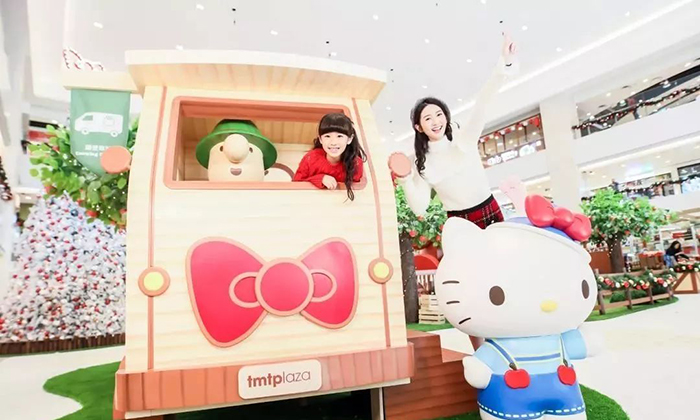 Hello Kitty携手Müllerchen萌爆登场，刷新圣诞美陈新体验