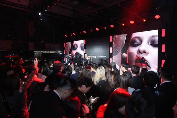 颠覆时尚界的魅力快闪酒店：YSL美妆快闪酒店