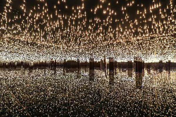 颠覆时尚界的魅力快闪酒店:YSL美妆快闪酒店