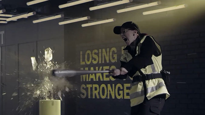 天呐!瑞典运动品牌bjornborg竟然喊你来打砸东西