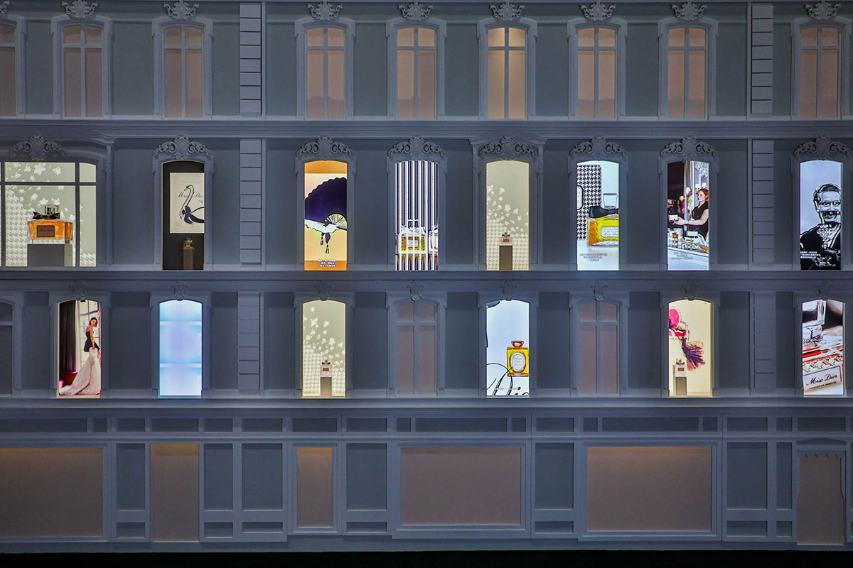 这是爱与玫瑰的告白快闪店，馥郁香气，魅力永恒