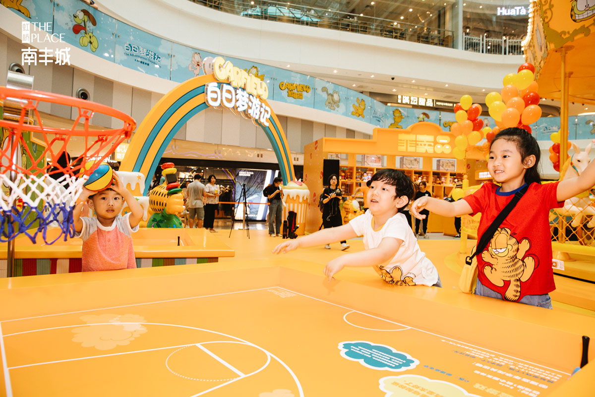 加菲猫玩的这是啥？竟然邀请我们去做梦？这未免太神奇了吧！