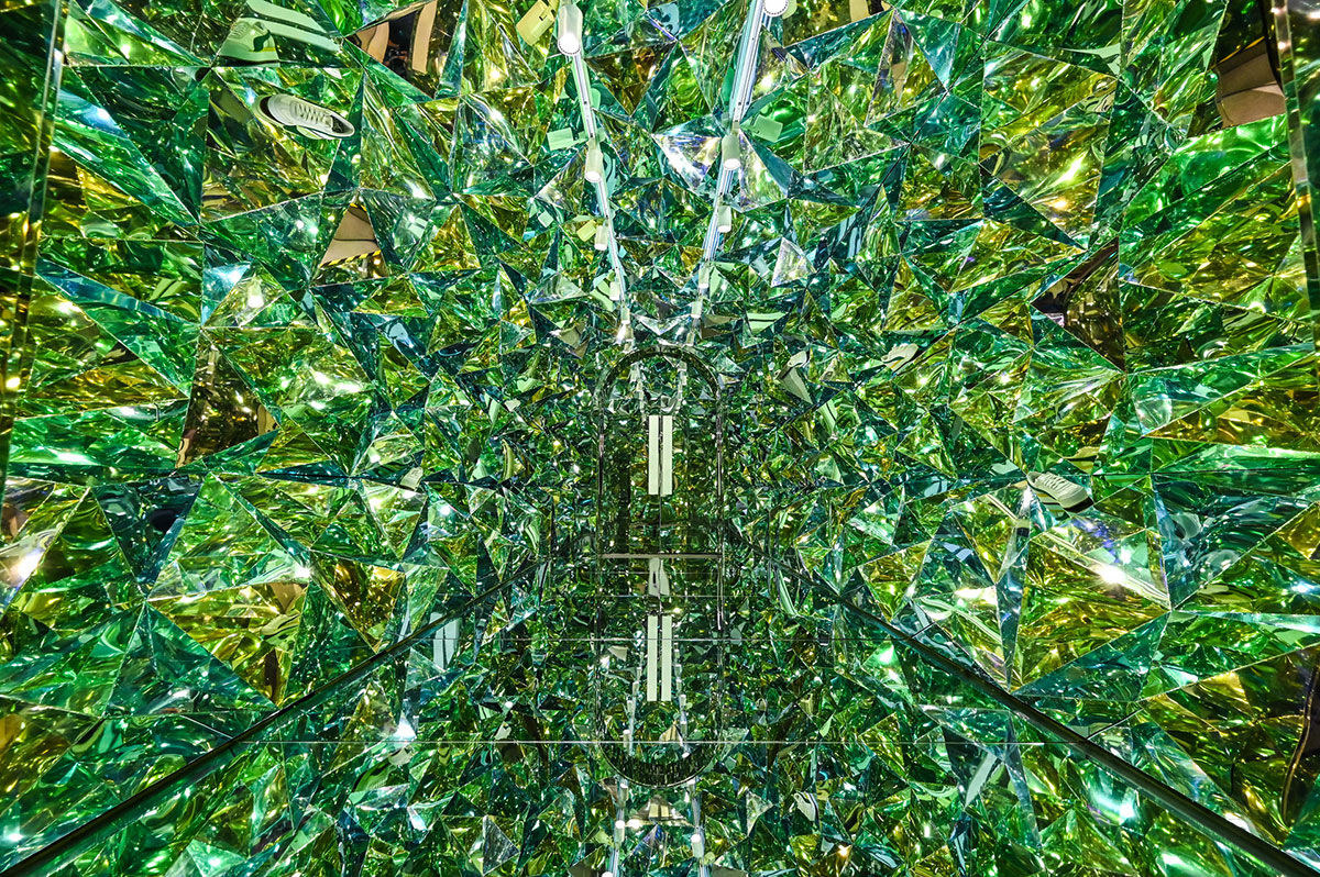 彪马太空舱的快闪店策划太适合拍照打卡了，分分钟都是时尚大片的