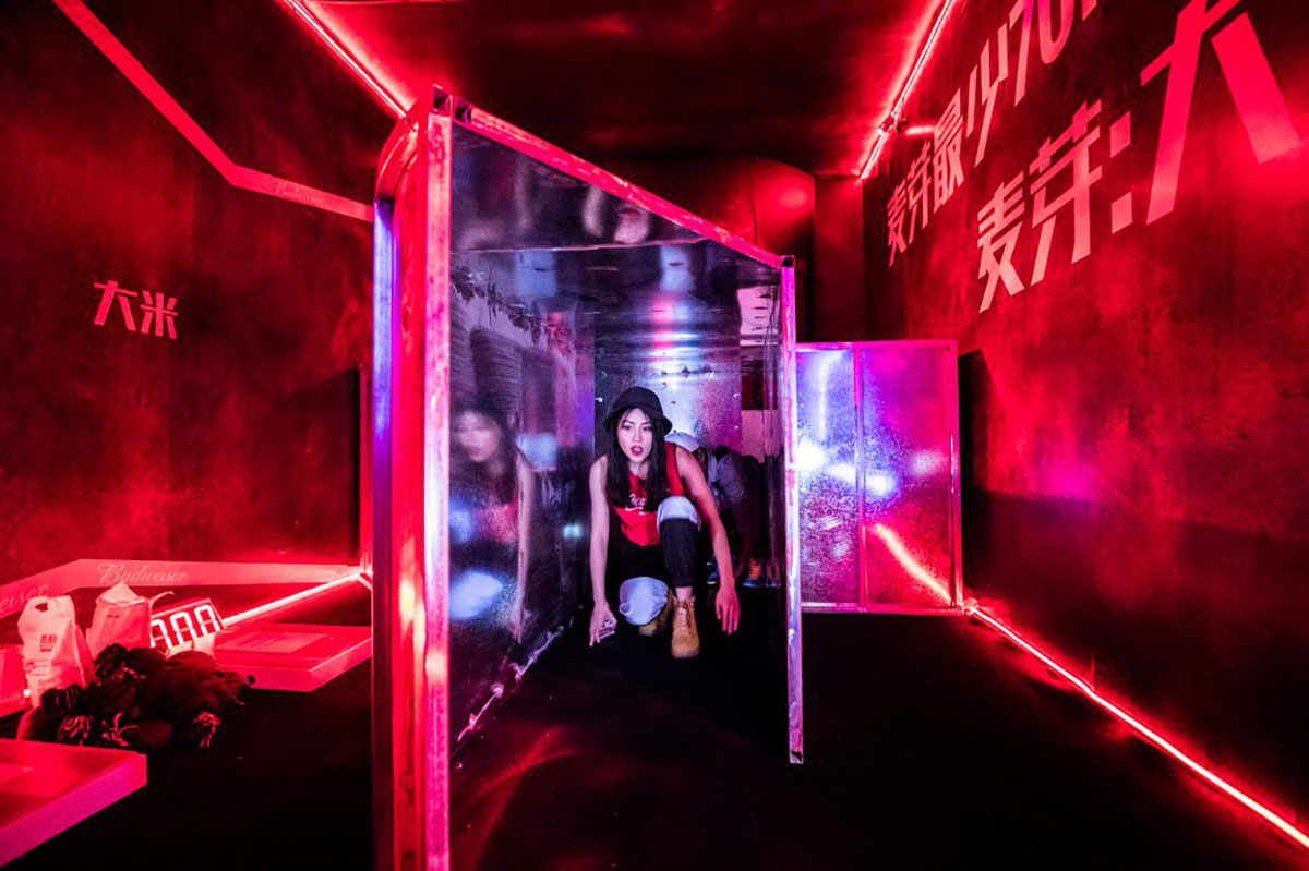 你玩过密室型的快闪店吗？那还等什么，来百威品质密室感受一下吧！