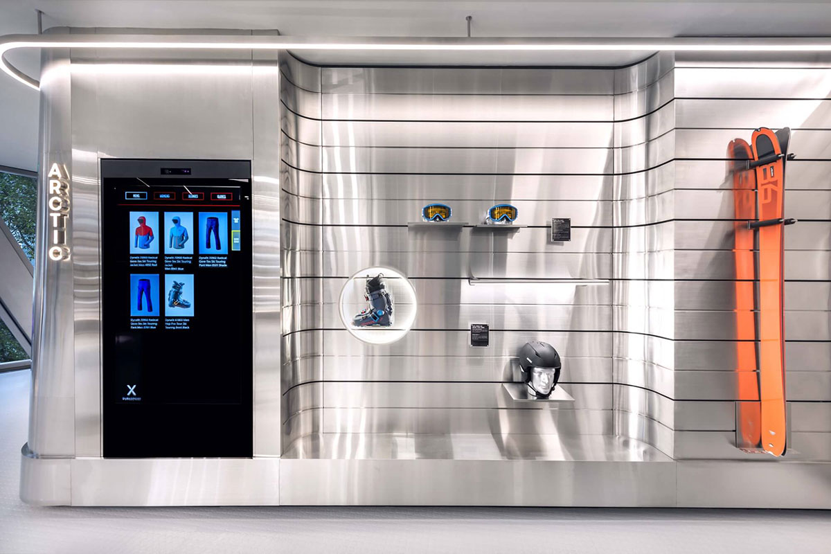 未来主义的设计风格，沉浸式的超体验，Durasport快闪店策划得很全面很炫酷