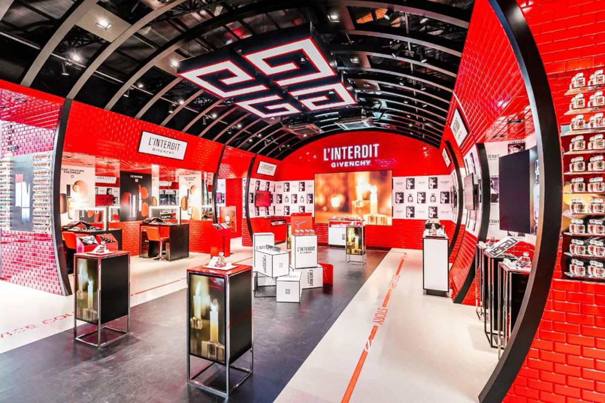 纪梵希这个美妆快闪店策划的那是满满的黑科技啊！