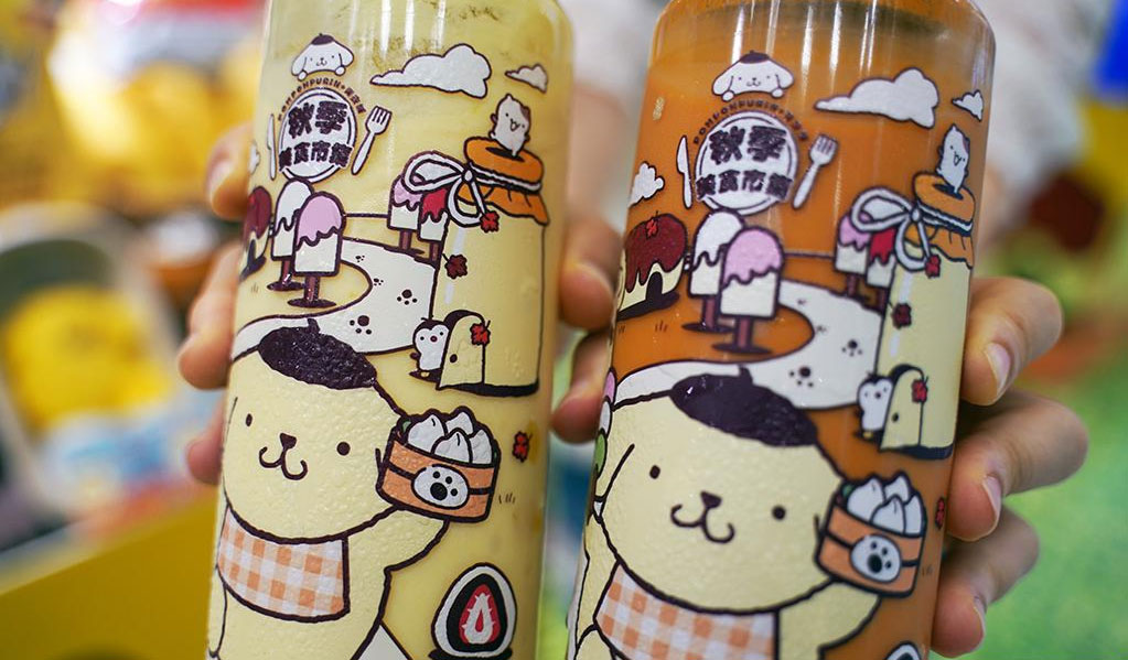 美食市集策划了系列布甸狗造型和包装的美食，可爱极了